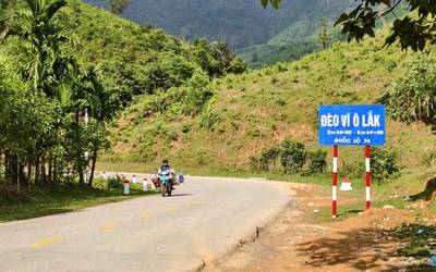 Cảnh báo nguy hiểm khi lưu thông qua “nút thắt” hiểm trở trên Quốc lộ 24