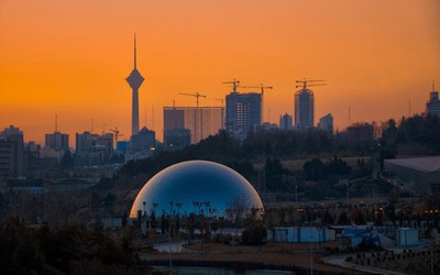 Iran tiếp tục cân nhắc đề xuất hòa bình của Mỹ, Tổng thống Trump lạc quan nhưng vẫn cảnh giác