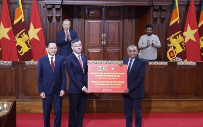 Việt Nam tặng Sri Lanka 100 tấn ure và supe phốt phát