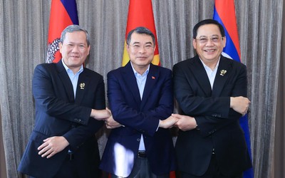 3 Thủ tướng Việt Nam - Campuchia - Lào ăn sáng làm việc