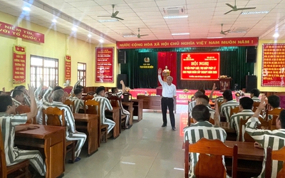 Phạm nhân sắp chấp hành xong án được tư vấn pháp luật tái hòa nhập