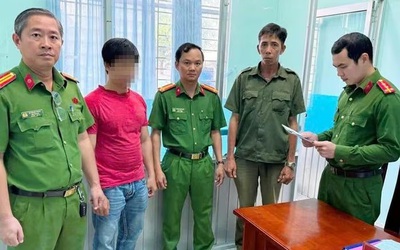Bắt tạm giam 2 người trong đường dây sản xuất hơn 27.000 chai dầu gió giả