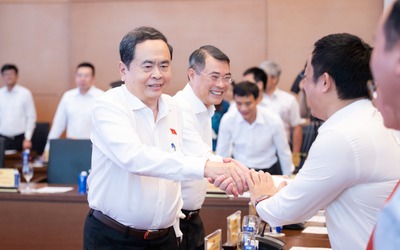 Thủ tướng Chính phủ và Chủ tịch Quốc hội gặp mặt lãnh đạo các cơ quan báo chí