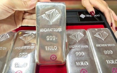 Giá bạc hôm nay (15/6): Bứt tốc ngoạn mục, tăng mạnh nhất trong nhiều tháng qua