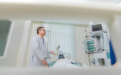 Cuộc chiến sinh tử 2 lần cứu sống nữ bệnh nhân nước ngoài ngay trên bàn can thiệp tại Vinmec Đà Nẵng