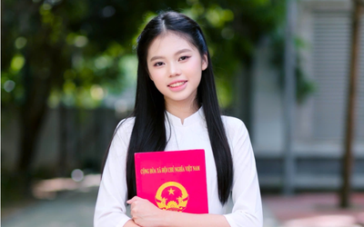 Nữ sinh trường tư trở thành thủ khoa lớp 10 Hà Nội, lập thành tích chưa từng có trong nhiều năm