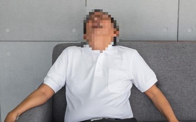 Được vợ mát-xa vì đau cổ, người đàn ông 54 tuổi chết não sau một đêm
