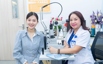 Mùa hè của những cột mốc: Tốt nghiệp, nhập học và thoát cận