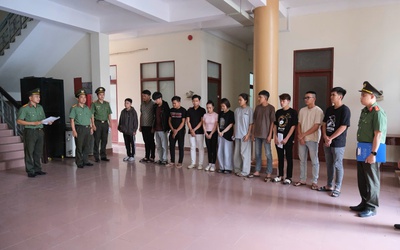 Khởi tố 12 bị can mua bán trái phép hơn 3.500 tài khoản ngân hàng