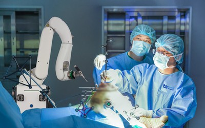 Bệnh viện Tâm Anh đạt 3 chứng nhận quốc tế xuất sắc về thay khớp bằng robot AI đầu tiên tại Việt Nam
