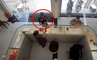 Bắt đối tượng dùng ứng dụng tạo thông báo chuyển tiền giả để lừa đảo