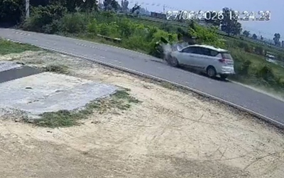 2 phụ nữ, 1 người đàn ông tử vong khi ô tô đâm trực diện xe máy