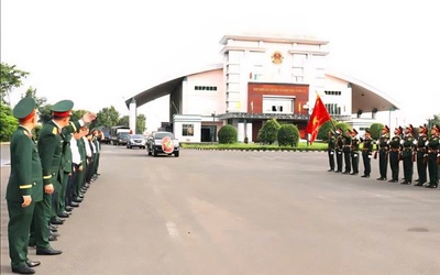 Trang trọng lễ đón 62 hài cốt liệt sĩ trở về đất mẹ sau 105 ngày tìm kiếm tại Campuchia