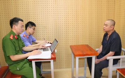 Bắt 2 đối tượng quay lén quá trình làm việc của CSGT để tống tiền