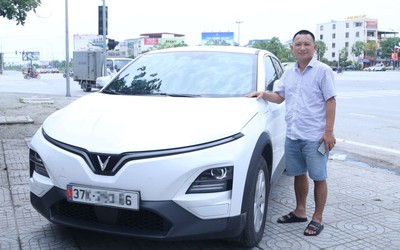 Chủ xe VF 6 tiết lộ lý do “lớn gan” mua xe tặng vợ rồi… chiếm làm của riêng