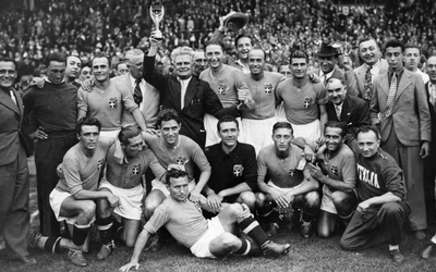 Huấn luyện viên vô địch World Cup nhiều nhất