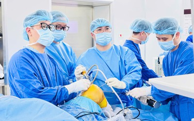 Vinmec Hải Phòng "giải cứu" khớp gối lỏng lẻo cho người phụ nữ bằng gân tự thân