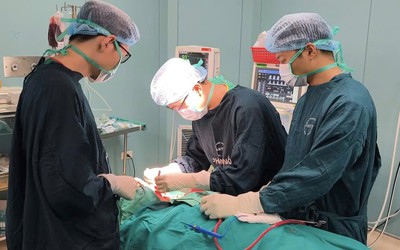 Bác sĩ cảnh báo nguy cơ sốc nhiễm khuẩn sau nhổ răng ở người có bệnh nền