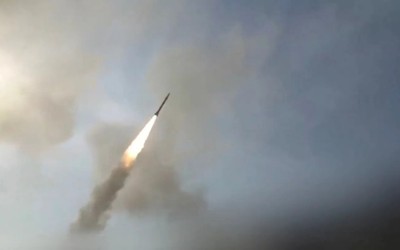 Iran tiến hành tập kích quy mô lớn bằng tên lửa và UAV