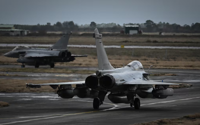 Phi công Ukraine sắp sang Pháp học lái tiêm kích Rafale
