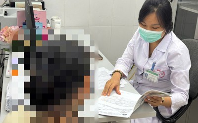 Cả gia đình nhiều người mắc chung một căn bệnh da hiếm gặp