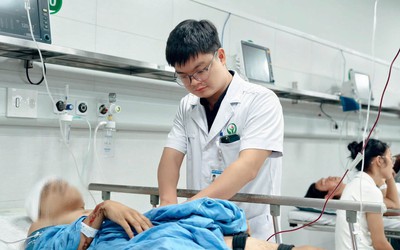Vụ xe khách lao khỏi cao tốc ở Hà Nội: Bộ Y tế chỉ đạo khẩn