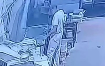Thợ làm bánh tử vong khi bị cuốn vào máy trộn bột công nghiệp