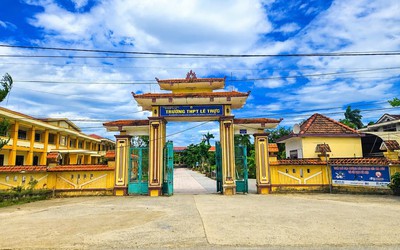 Liên quan đến vụ vào phòng thi nhắc bài ở Quảng Trị, 2 giáo viên bị khởi tố