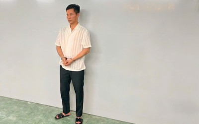 Tạm giam người đàn ông dùng ly thủy tinh đánh nữ nhân viên quán karaoke