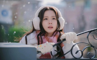 Jisoo (BlackPink) được khuyên dừng đóng phim