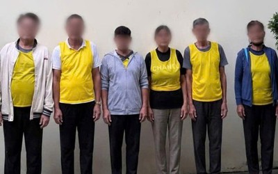 Bắt băng nhóm người nước ngoài lừa khách du lịch bằng trò cờ bạc bịp