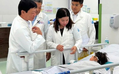 Vụ cháy xe khách ở Đồng Nai: Một bệnh nhi sẽ được phẫu thuật cắt lọc, ghép da