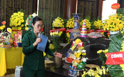 Những người kể chuyện “giữ lửa” lịch sử tại Ngã ba Đồng Lộc