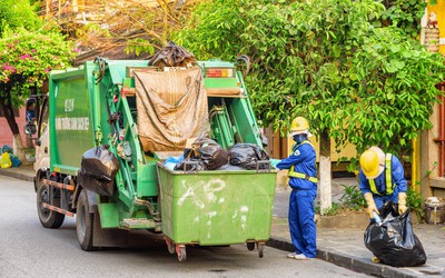 Hà Nội điều chỉnh phí rác, hóa đơn chung cư có thêm khoản thu riêng