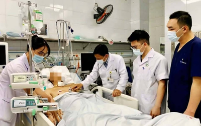 Tưởng nước ngọt để trong tủ lạnh, người đàn ông 62 tuổi nguy kịch vì uống nhầm thuốc cai nghiện