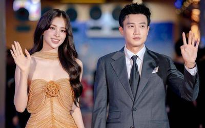 Màn tương tác đầy dí dỏm của "trai hư showbiz" khi hội ngộ Tiểu Vy