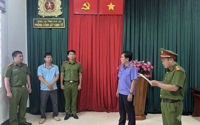Bắt bị can bán 12.000m3 cát lậu, thu lợi 2,4 tỷ đồng