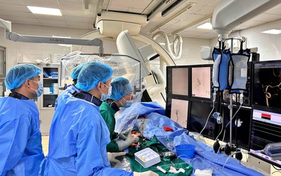 Đau đầu kéo dài, người phụ nữ phát hiện "quả bom" nổ chậm trong não