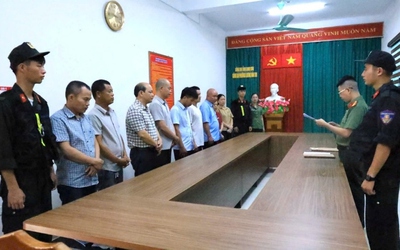2 Phó chủ tịch xã cùng 10 người bị bắt vì tham ô tiền công đức