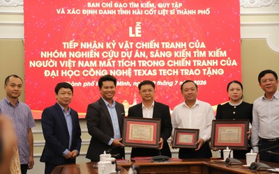 Thêm hy vọng đưa liệt sĩ trở về: Tp.HCM tiếp nhận hồ sơ chôn cất 21 liệt sĩ và nhiều tư liệu quý từ Hoa Kỳ