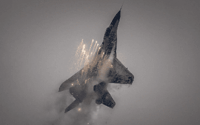 MiG-29 Ukraine bốc cháy giữa lúc phóng tên lửa, phi công phải phóng ghế thoát hiểm
