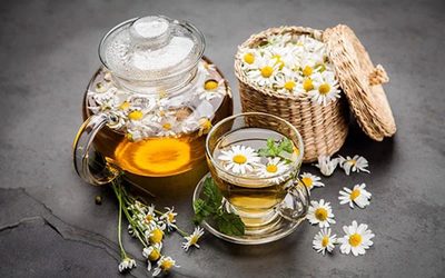 Uống trà hoa cúc mỗi ngày để "thải độc gan", 6 tháng sau người đàn ông nhận kết quả bất ngờ