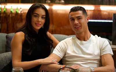 Chi tiết gây bất ngờ tại đám cưới của Ronaldo