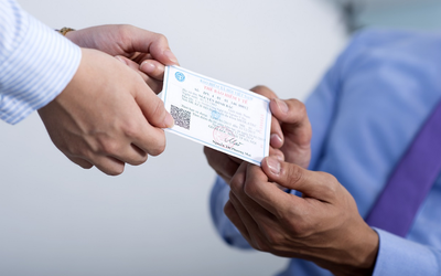 Có VNeID, còn cần mang thẻ BHYT giấy khi đi khám bệnh?