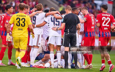 Tiền vệ của Bayern Munich mắc bệnh lạ