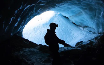 Rủ nhau đào mỏ, nhóm công nhân tìm thấy kho báu trị giá 1,3 tỷ đồng