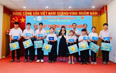 Yến sào Khánh Hòa dành gần 2,3 tỷ đồng khen thưởng 2.170 học sinh