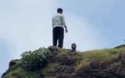 Cha mẹ cố gắng ngăn con trai hành động dại dột và cái kết đau lòng