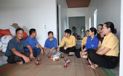 Chương trình “Vì người nghèo” Nghệ An: Thắp lửa yêu thương dưới những mái nhà kiên cố