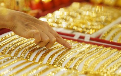 Giá vàng tăng trở lại, chuyên gia dự báo kịch bản 165 triệu đồng/lượng